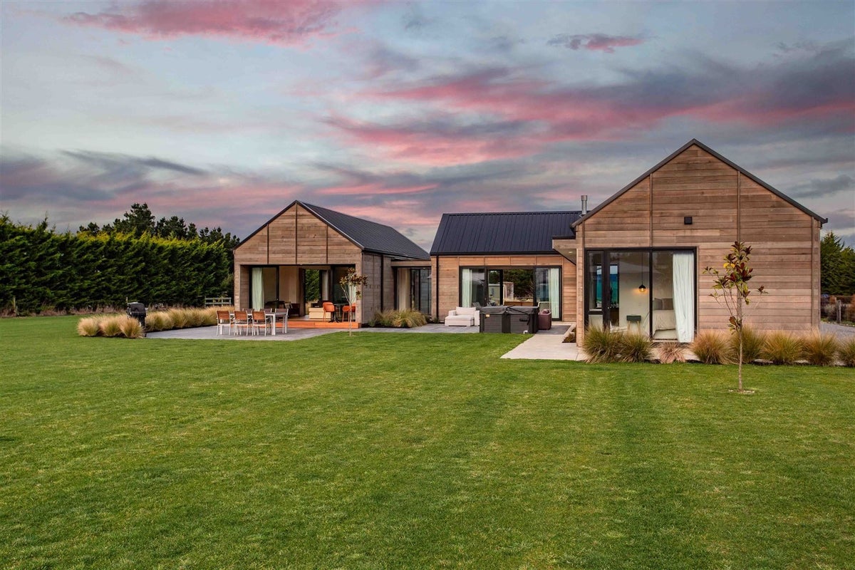 935 Tram Road, Ohoka, Kaiapoi - Carousel 1
