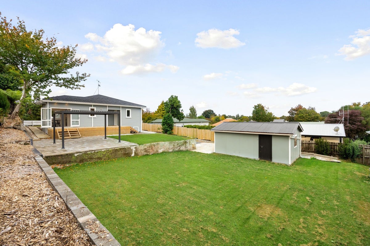 17 Hinau Street, Maeroa, Hamilton - Carousel 2