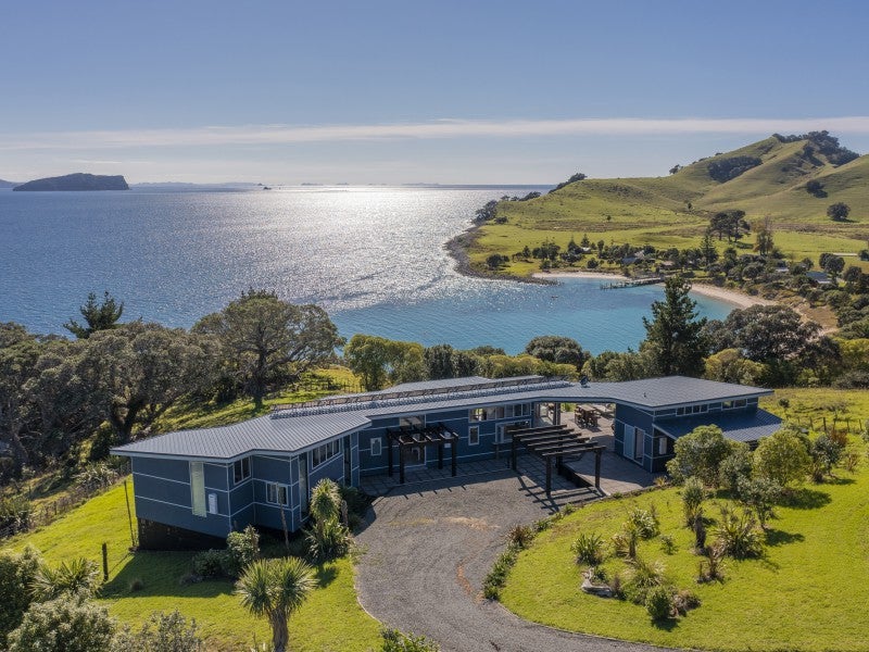 198 Pacific Ocean, Slipper Island (Whakahau), Hikuai - Carousel 1
