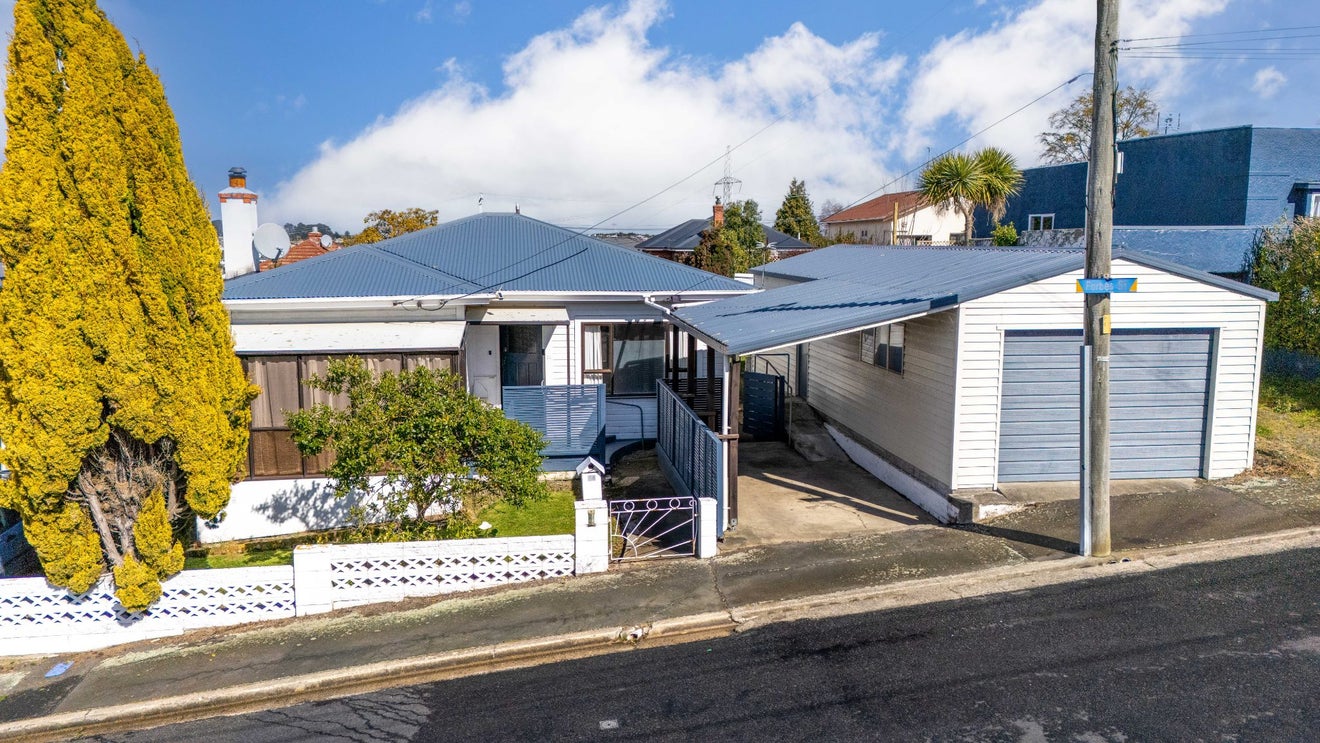 14 Forbes Street, Balaclava, Dunedin - Carousel 1