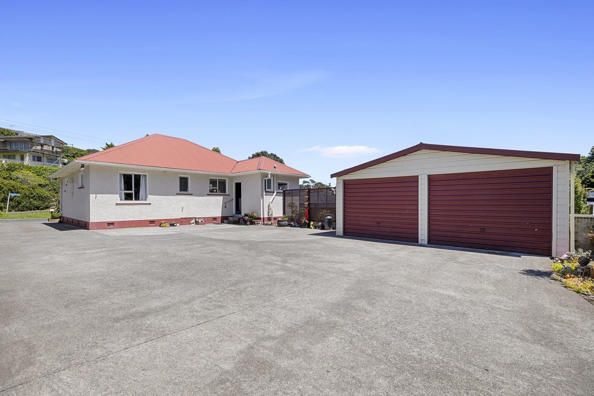 51 Seaview Road, Marfell, New Plymouth - Carousel 2
