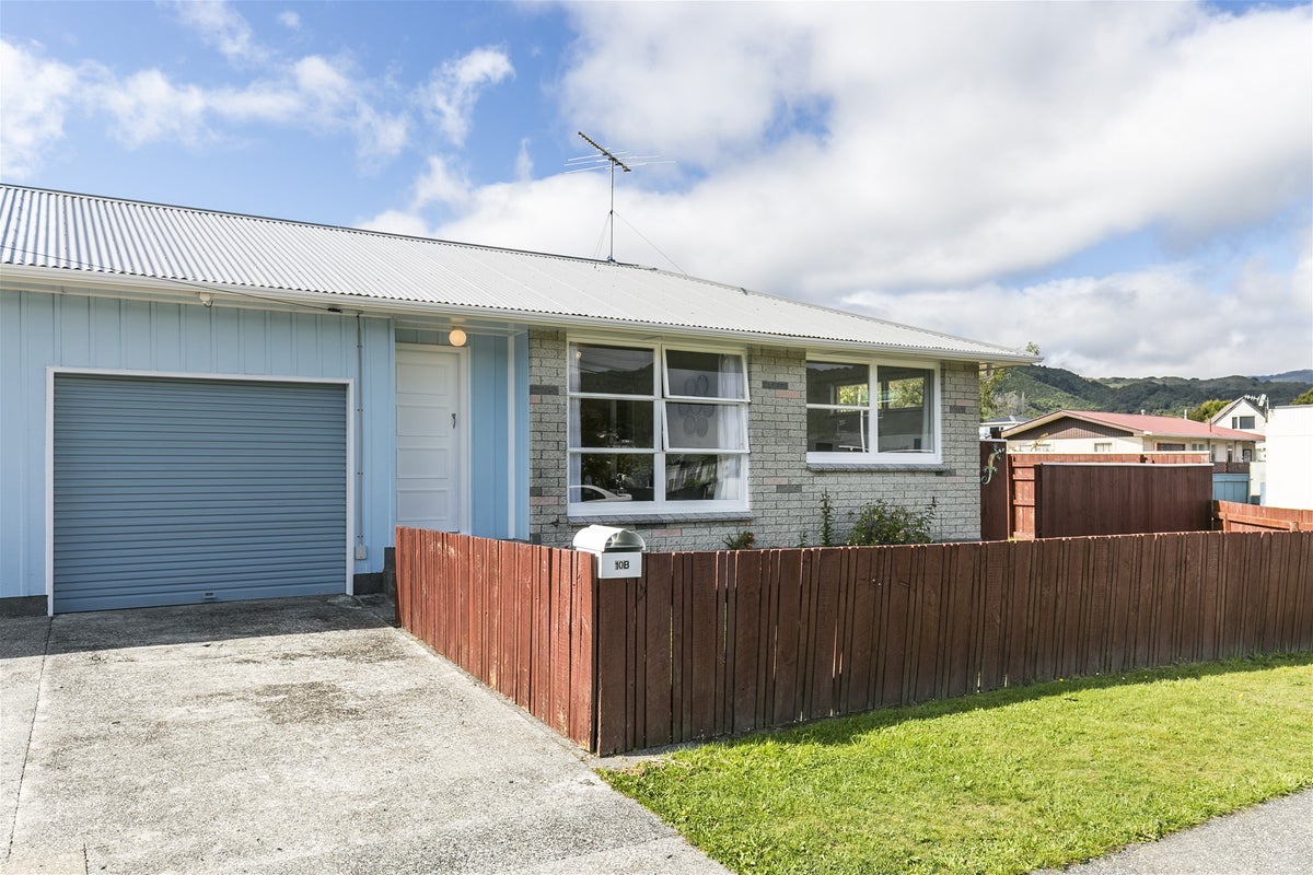 2/10 Konini Street, Wainuiomata, Lower Hutt - Carousel 14