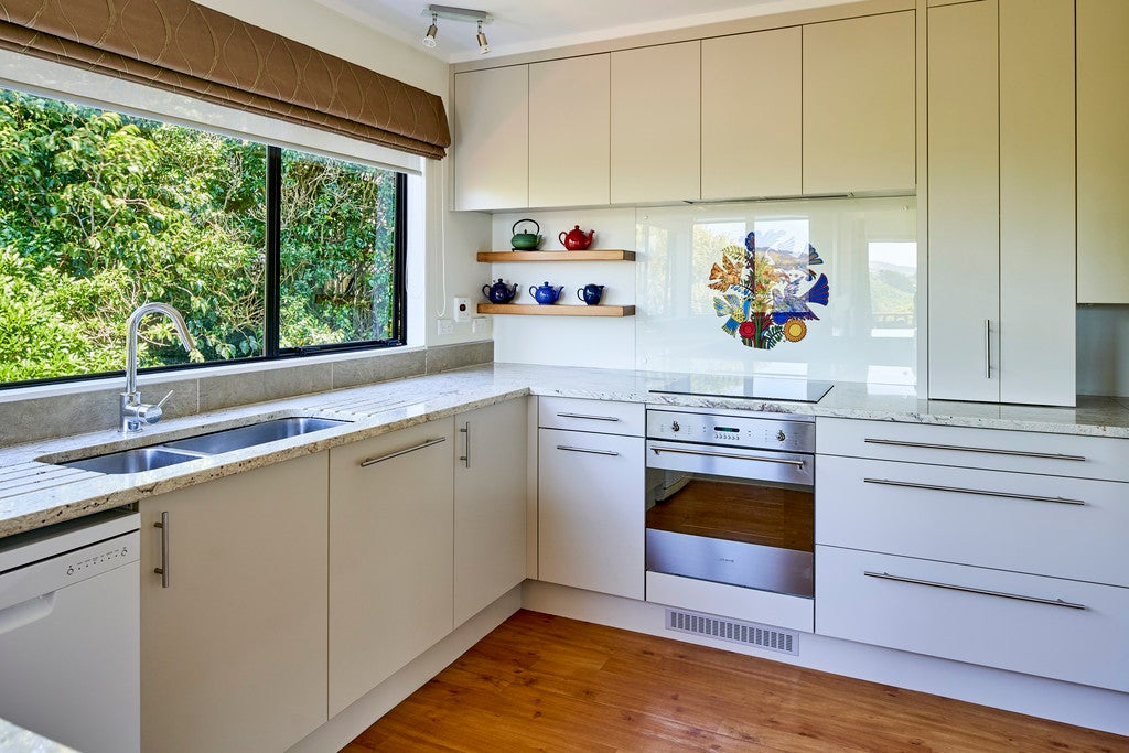 60A Bassett Road, Johnsonville, Wellington - Carousel 1