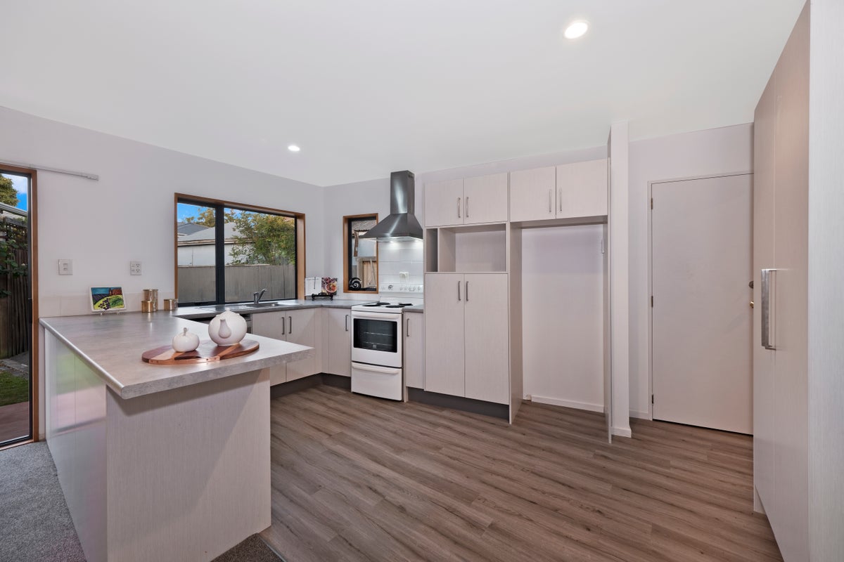 14A Deyell Crescent, Sydenham, Christchurch - Carousel 2