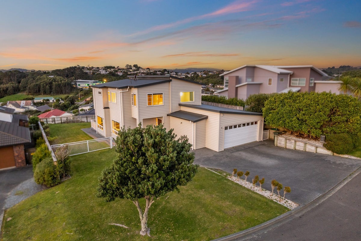 18 Milford Street, Aotea, Porirua - Carousel 1