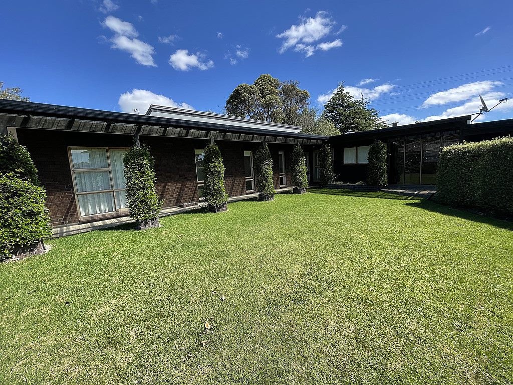 10 Corolu Place, Conifer Grove, Takanini - Carousel 2