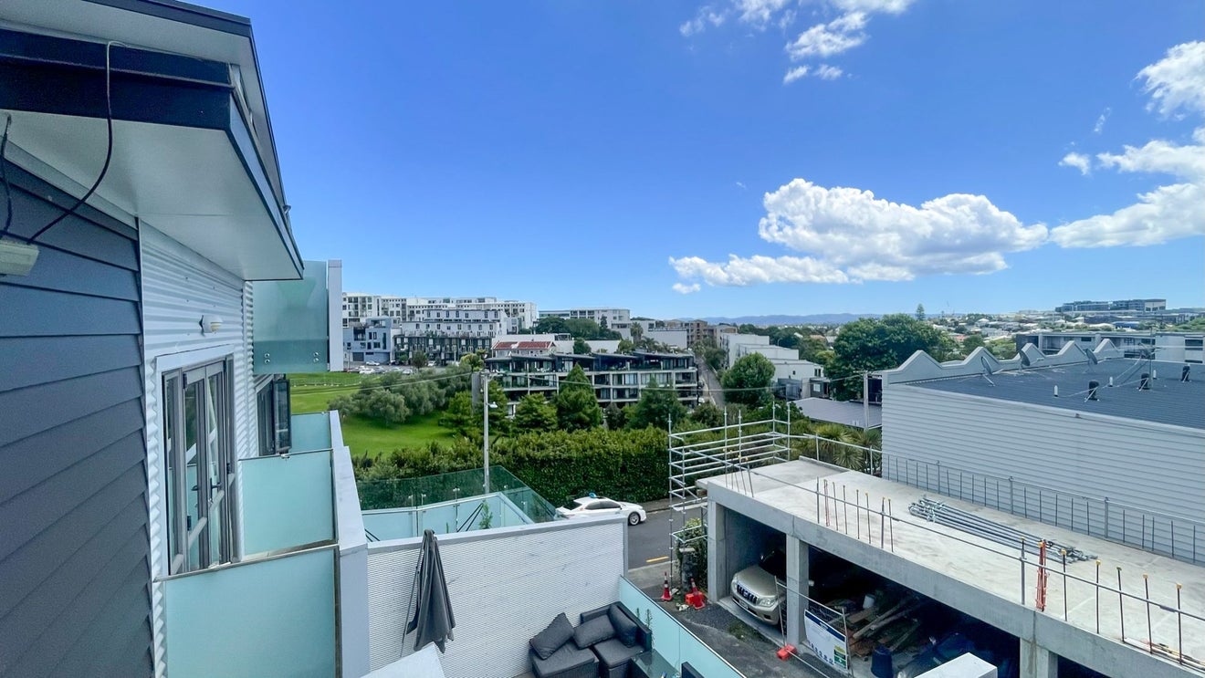 8C MacAulay Street, Eden Terrace, Auckland - Carousel 2