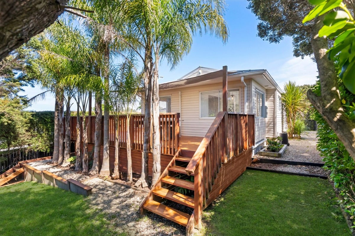 3 Sispara Place, Beach Haven, Auckland - Carousel 15
