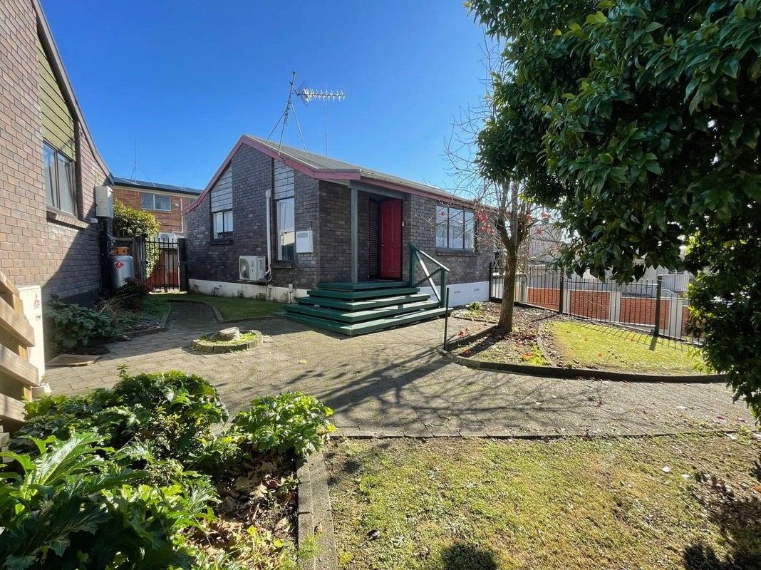 12 Mill Lane, Whitiora, Hamilton - Carousel 2