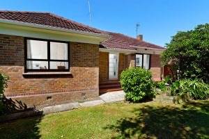 5 Gill Crescent, Blockhouse Bay, Auckland - Carousel 1