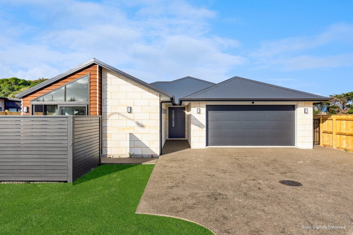 104 The Drive, Otaihanga, Paraparaumu - Carousel 2
