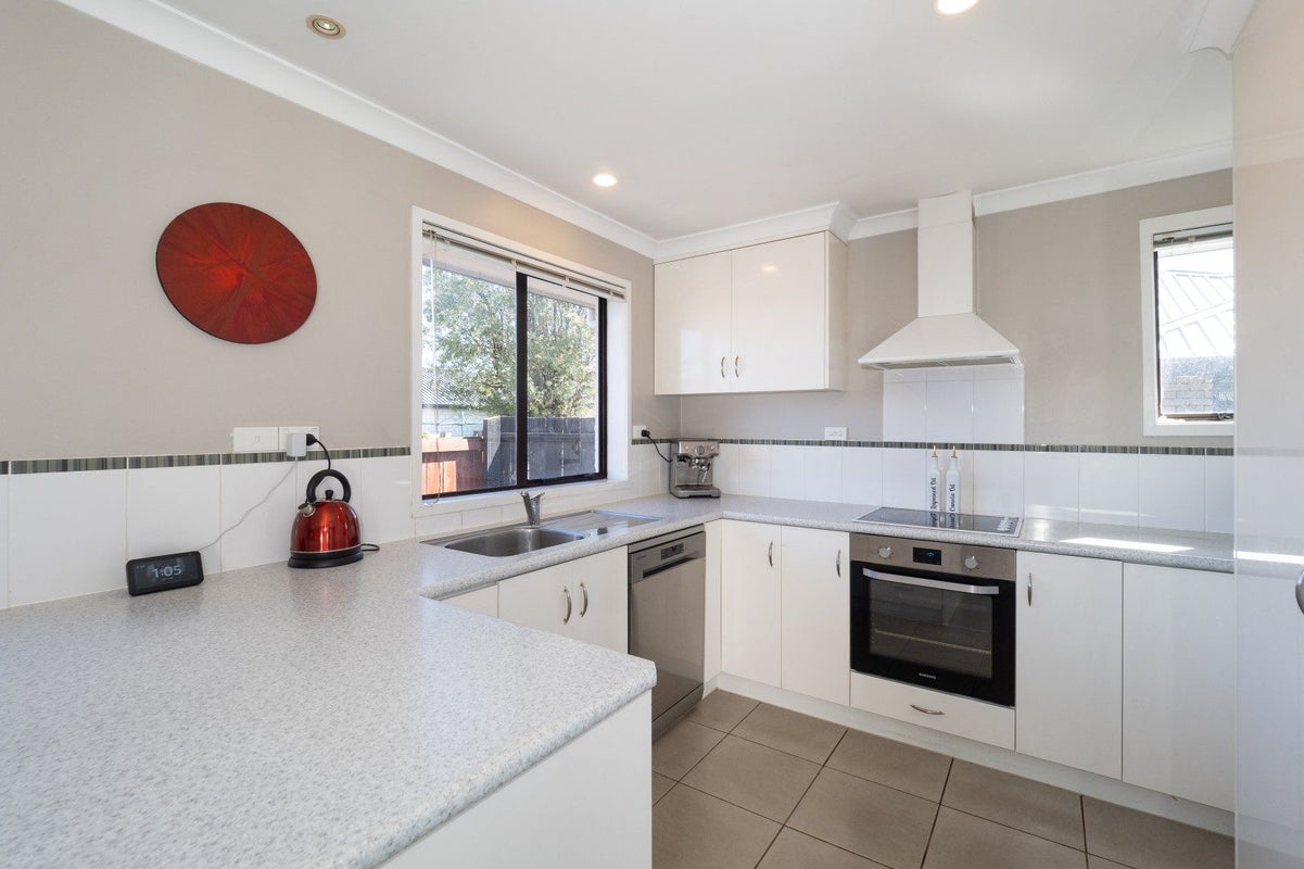 21 OXFORD Street, Hampstead, ASHBURTON - Carousel 2