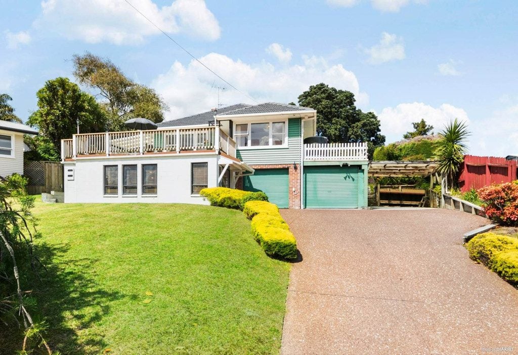 11 Jasmine Place, Blockhouse Bay, Auckland - Carousel 1