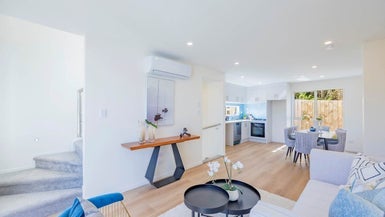 1/18 Ludlow Terrace, Totara Vale, Auckland - Carousel 1