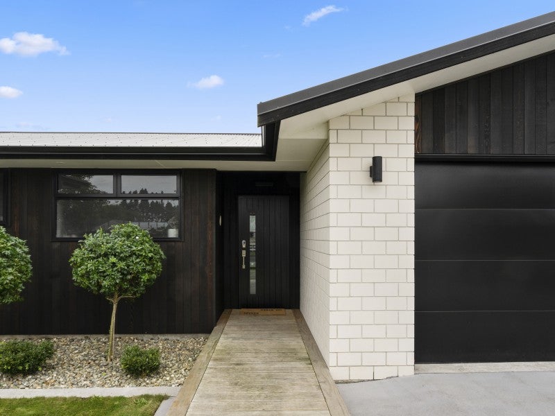 537 Manutahi Road, Lepperton, New Plymouth - Carousel 1