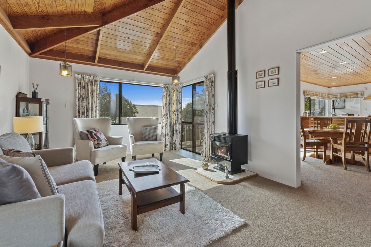 2/161 Stredwick Drive, Torbay, Auckland - Carousel 1