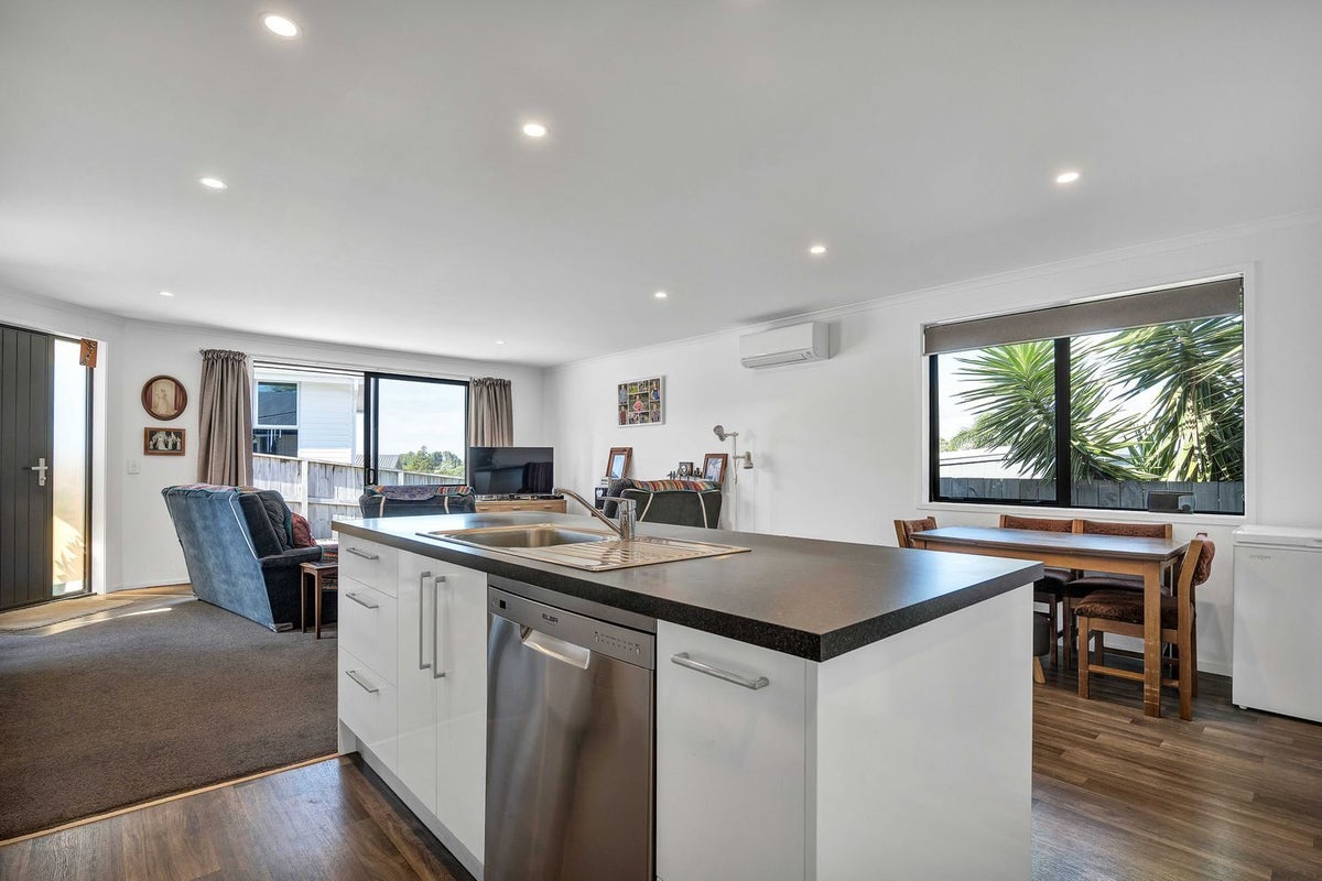 36B Kingsford Street, Bell Block, New Plymouth, Taranaki - Carousel 1