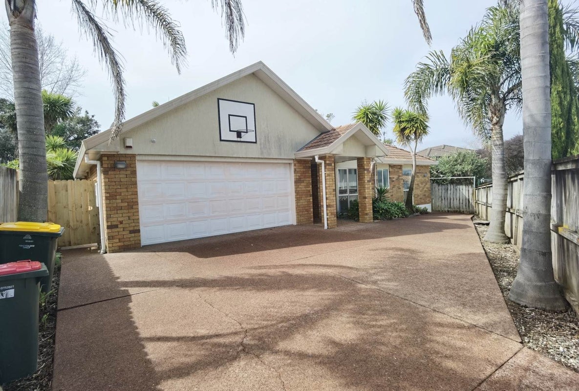 19 Rochester Crescent, Somerville, Auckland - Carousel 1