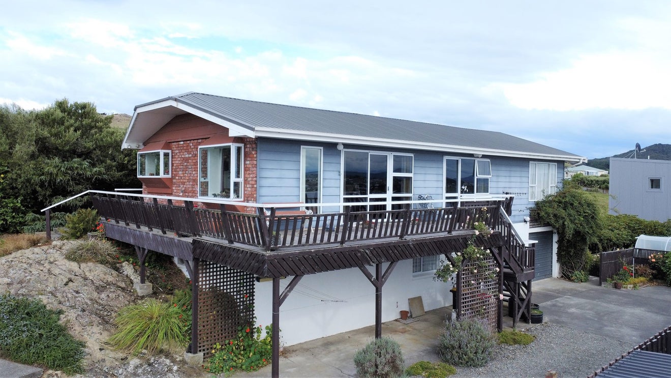24 Hamlet Street, Riverton - Carousel 2