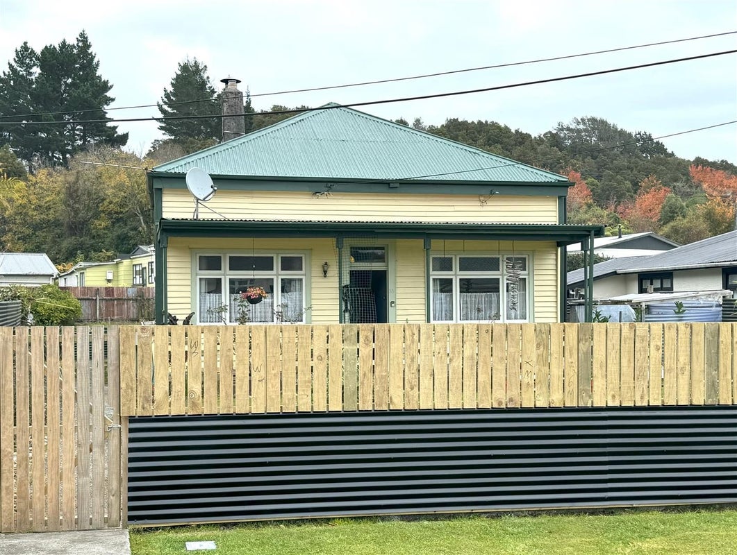 33 MacDougall Avenue, Dunollie, Runanga - Carousel 2