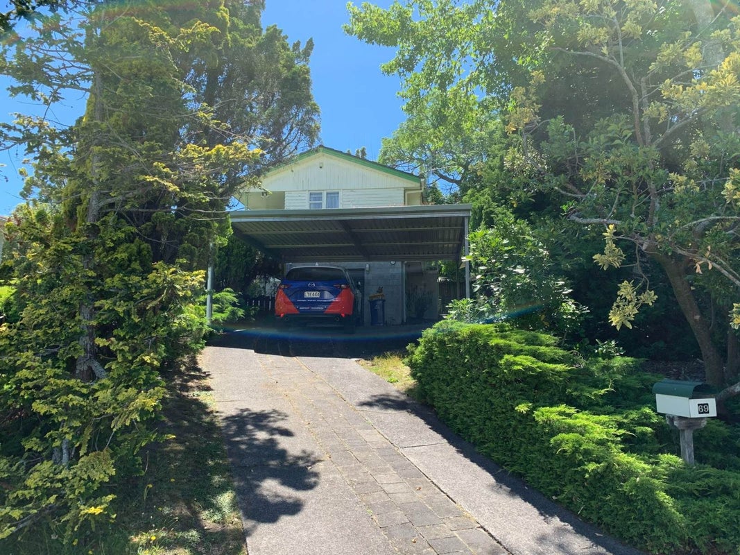 69 Cedar Heights Avenue, Massey, Auckland - Carousel 2