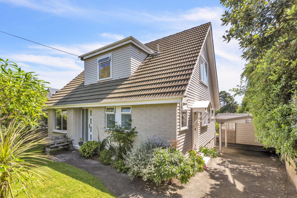 127 Renown Road, Raumati South, Paraparaumu - Carousel 27