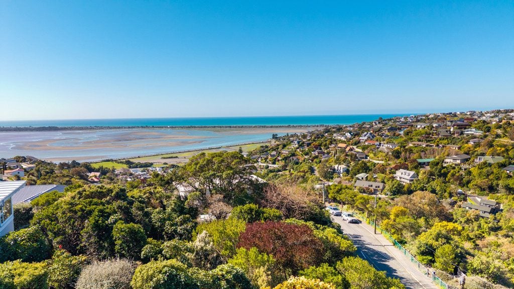 110 Mount Pleasant Road, Mount Pleasant, Christchurch - Carousel 2