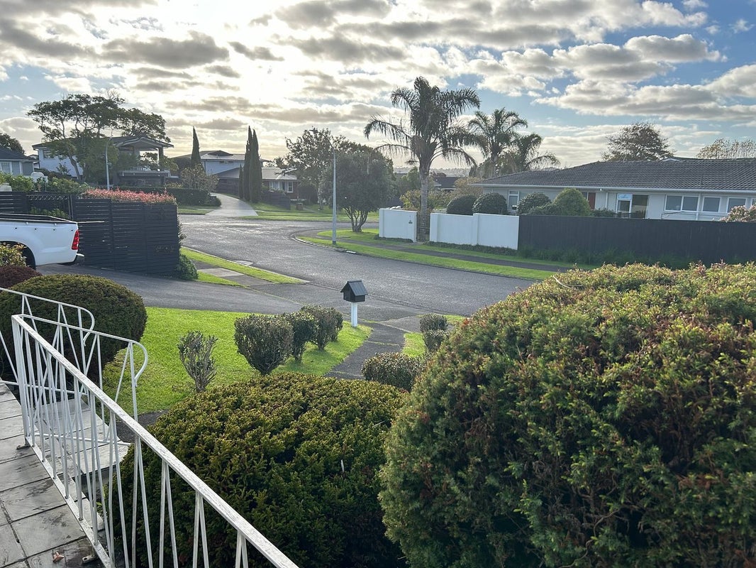 2/1 Melissa Place, Farm Cove, Auckland - Carousel 1