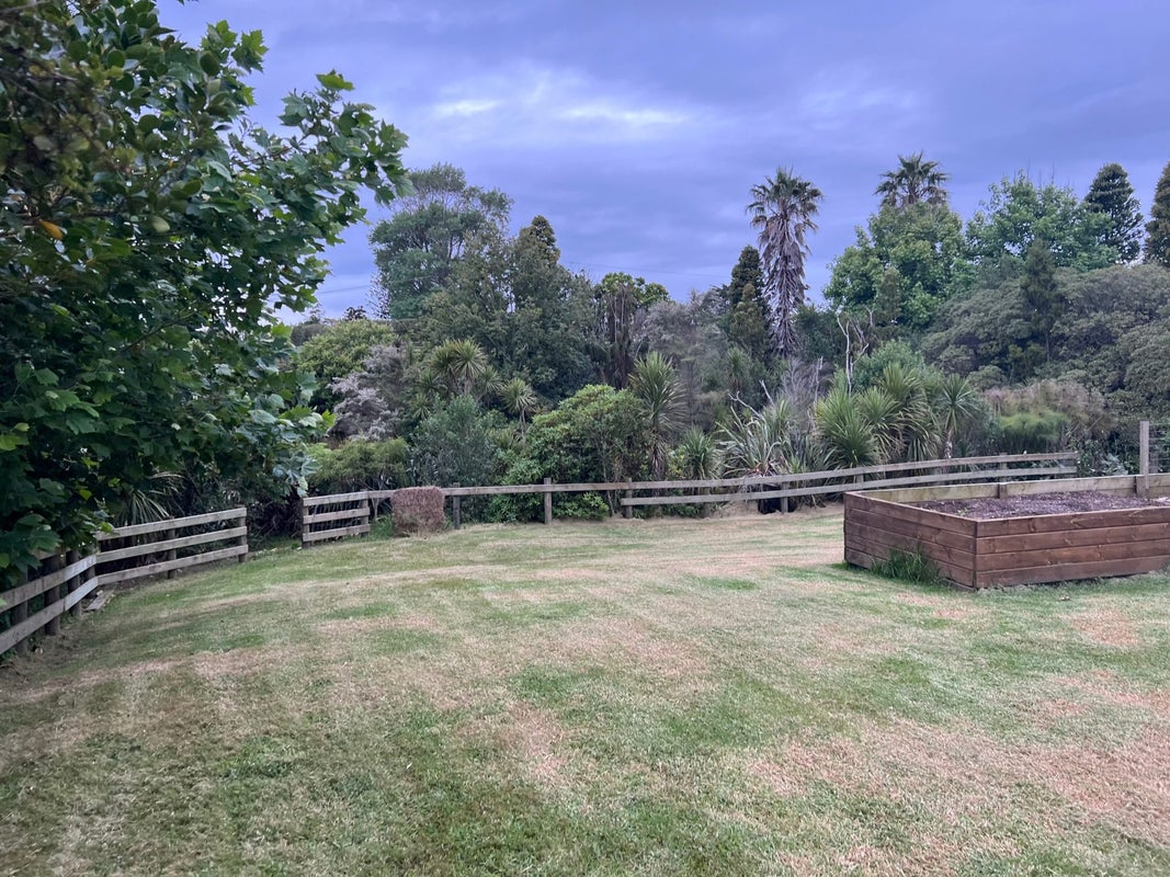 9 Slater Road, Helensville - Carousel 10