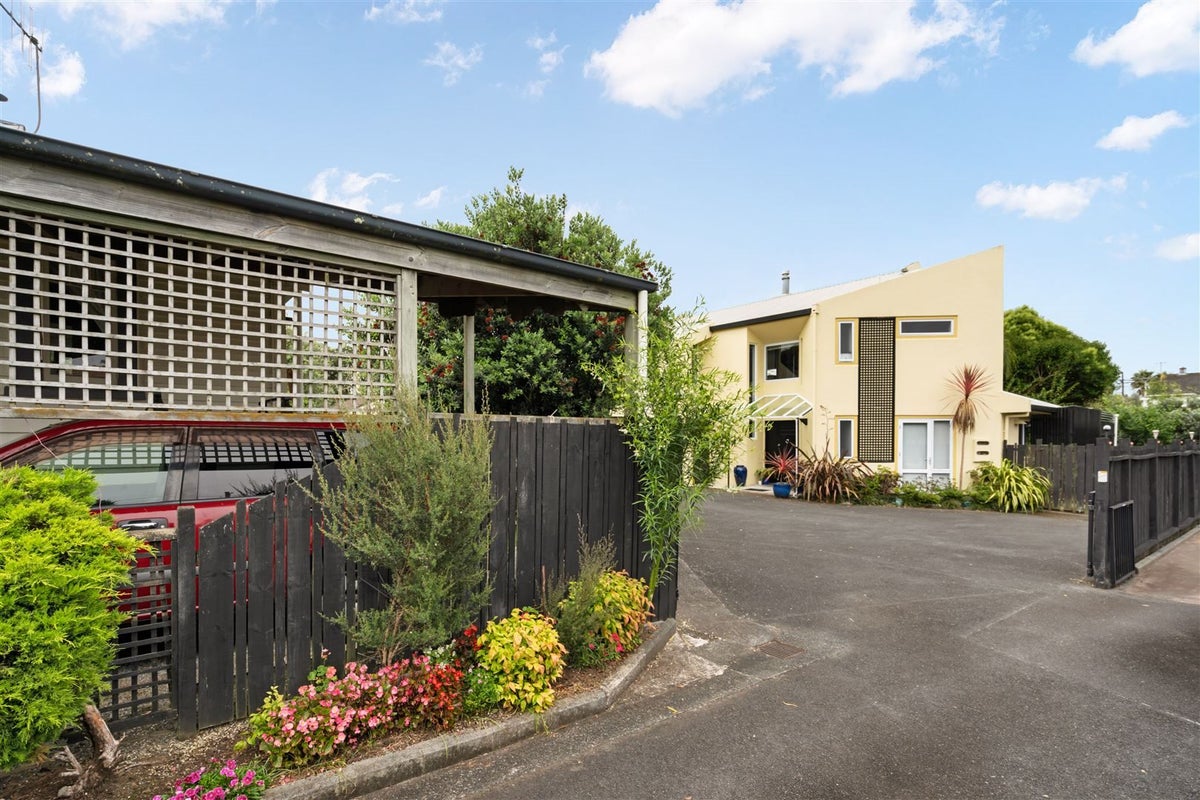 8A Hassard Street, Kensington, Whangarei - Carousel 24