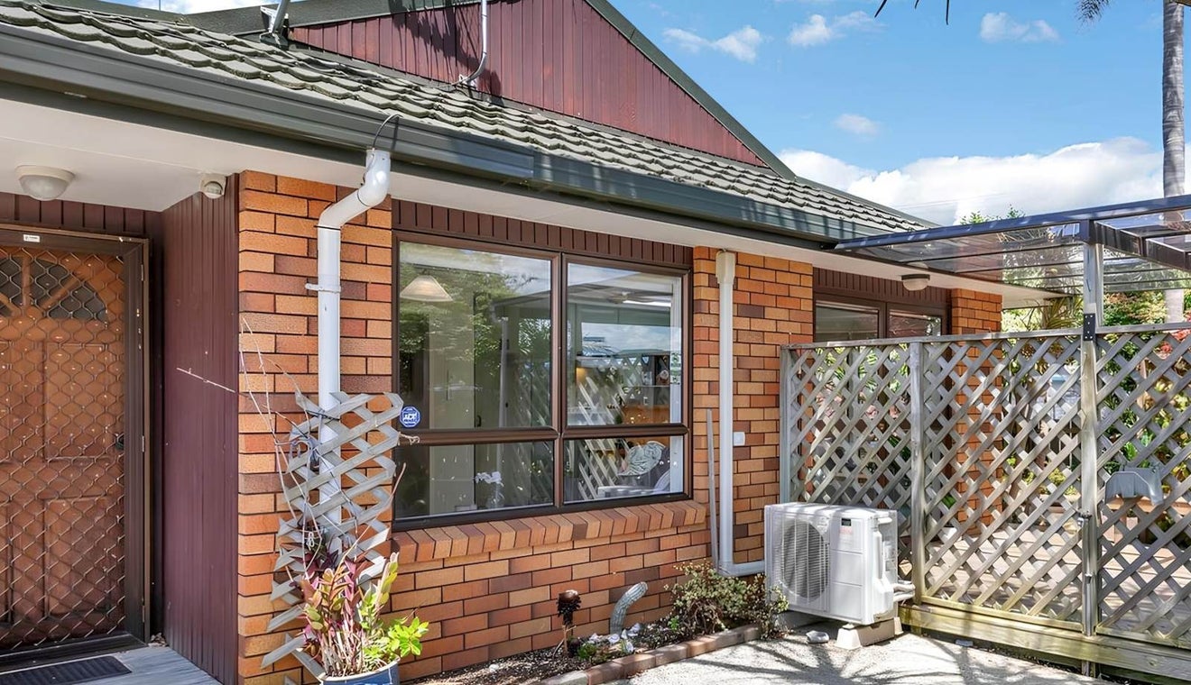 1/2 Graham Street, Regent, Whangarei - Carousel 1