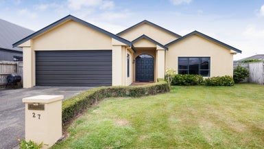 27 Royal Oak Drive, Kelvin Grove, Palmerston North - Carousel 1