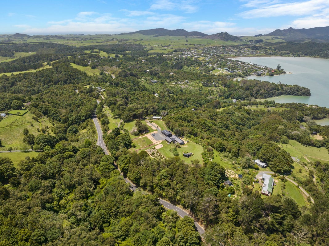 8 Parua Cemetery Road, Parua Bay, Whangarei - Carousel 50