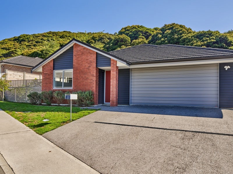 32 Mooring Close, Whitby, Porirua - Carousel 2