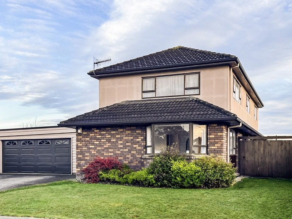 55 Raglan Avenue, Cloverlea, Palmerston North - Carousel 1