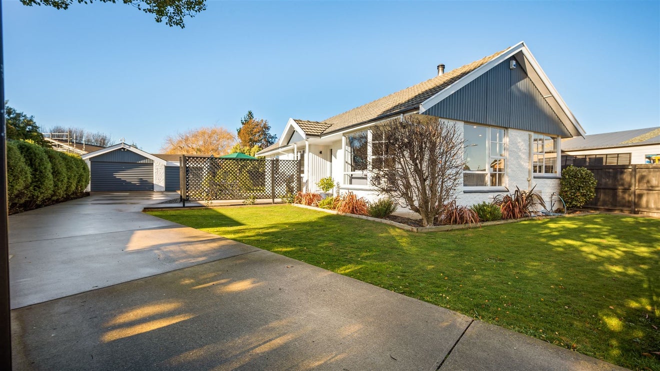 4 Bidwell Place, Hillmorton, Christchurch - Carousel 1