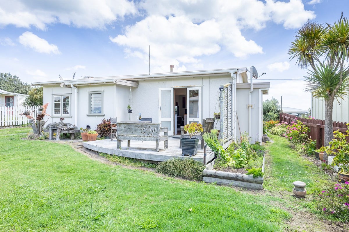 23 Kelly Street, Dargaville - Carousel 1