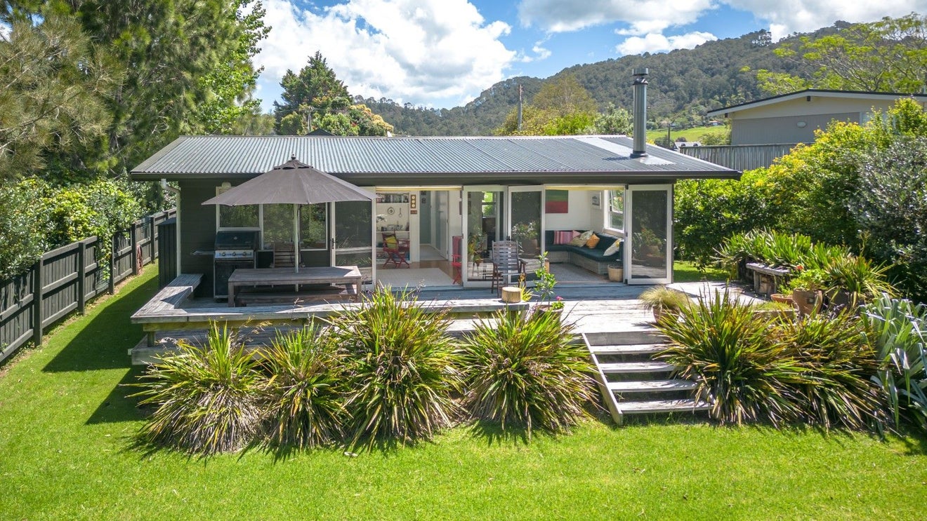 43 Dawn Avenue, Hahei, Whitianga - Carousel 1