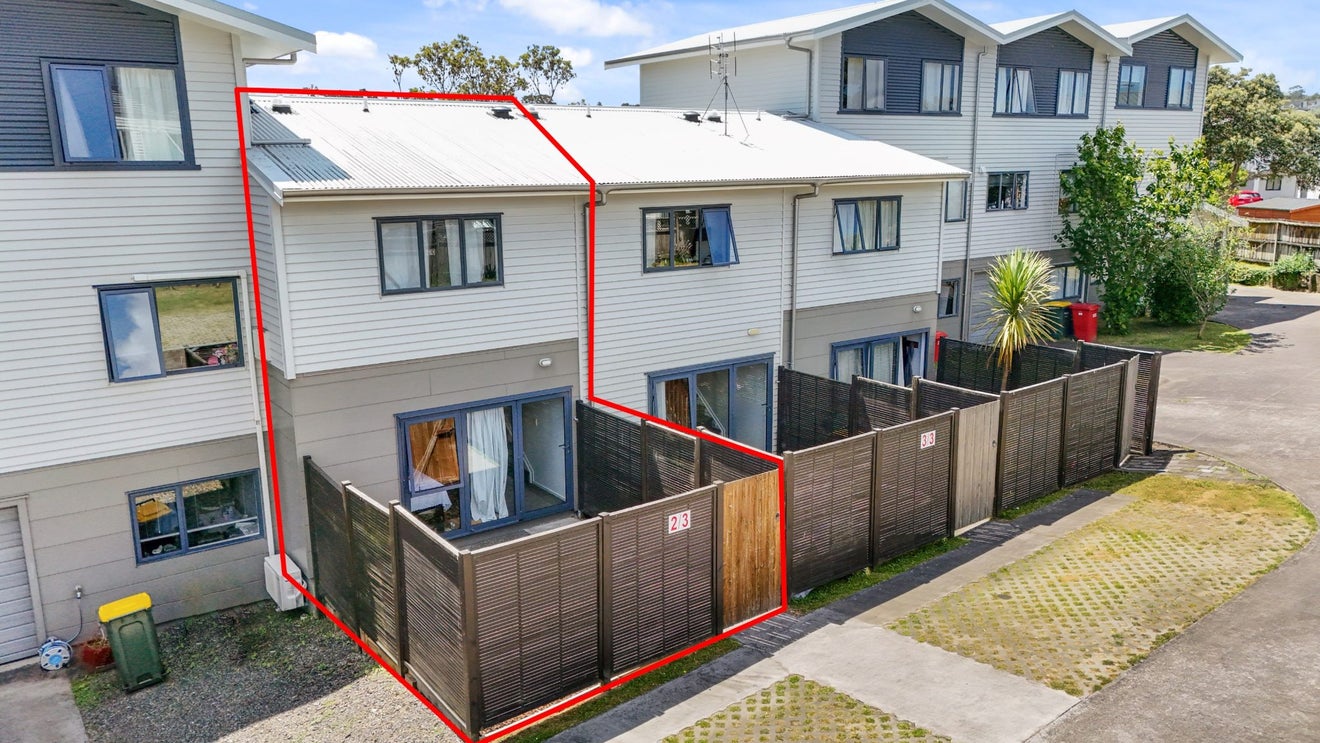 2/3 John Jennings Drive, Oteha, Auckland - Carousel 2
