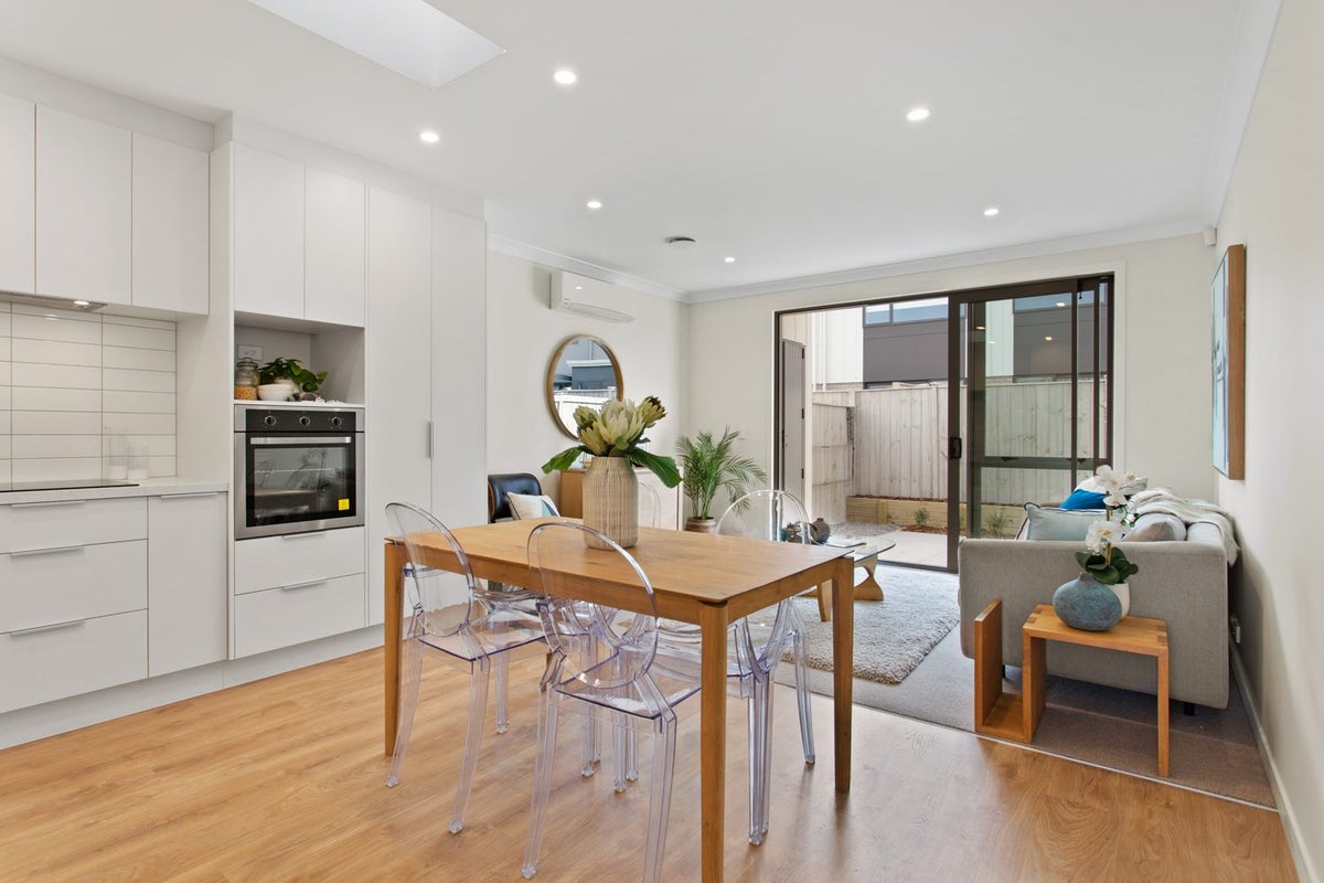 15 Periko Way, Takanini, Auckland - Carousel 2
