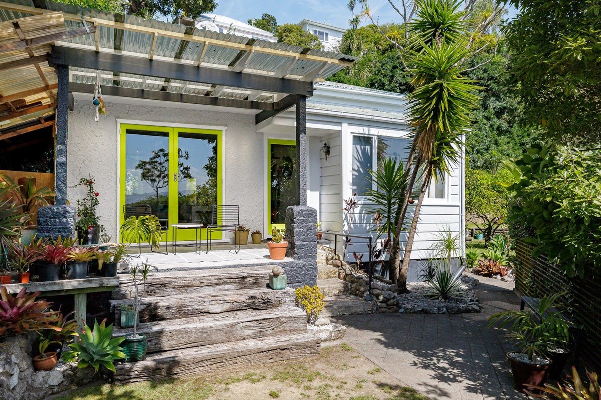 156 Battery Road, Hospital Hill, Napier - Carousel 1