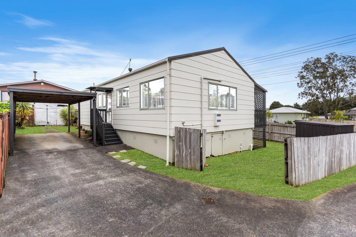 1/84 Parrs Cross Road, Henderson, Auckland - Carousel 18