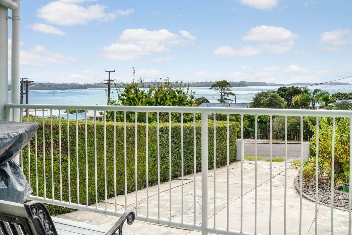 3 Mera Road, Algies Bay, Warkworth - Carousel 1