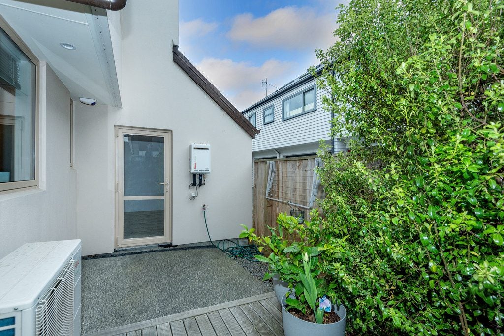 2/358 Madras Street, Christchurch Central, Christchurch - Carousel 18