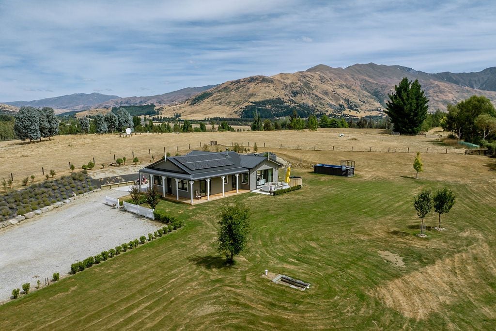 196A Maxwell Road, Wanaka - Carousel 1