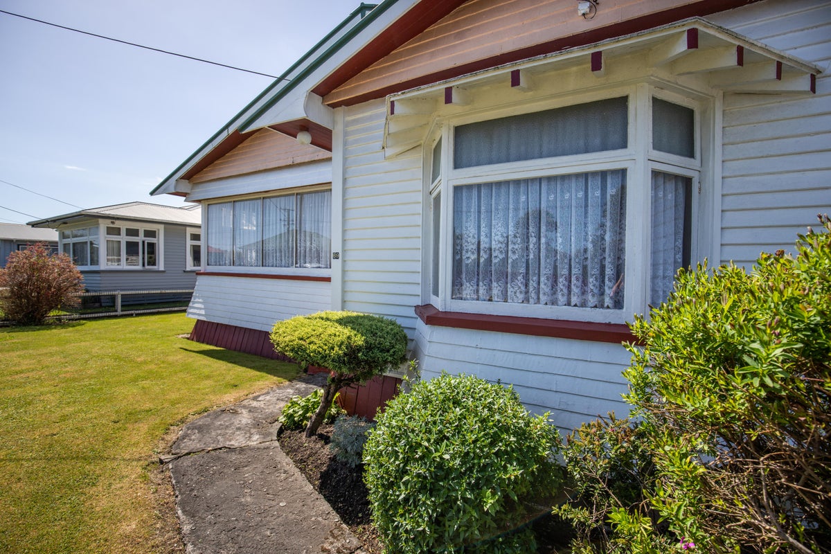 69 Bright Street, Cobden, Greymouth - Carousel 18