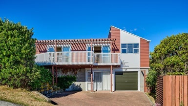 48 Eskdale Road, Papakowhai, Porirua - Carousel 1