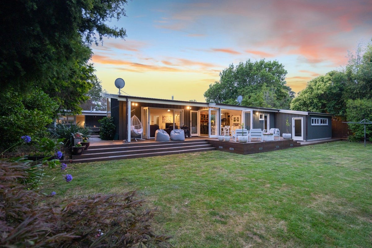 24 Moerangi Street, West End, Palmerston North - Carousel 2
