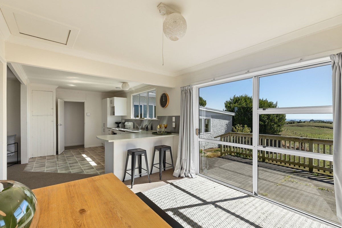 96 Goodwin Road, New Plymouth - Carousel 2
