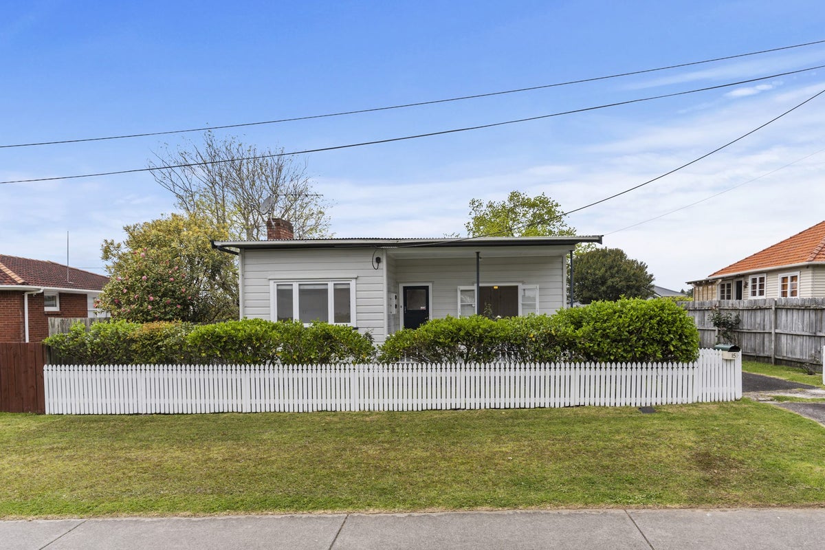 1/15 Salisbury Road, Birkdale, Auckland - Carousel 2